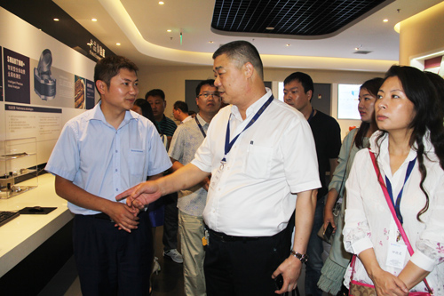 ��ʨ�����(�й�)���޹�˾-Official website